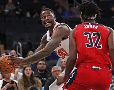 PG电子试玩-尼克斯负于湖人，兰德尔独木难支追分终因失误惜败