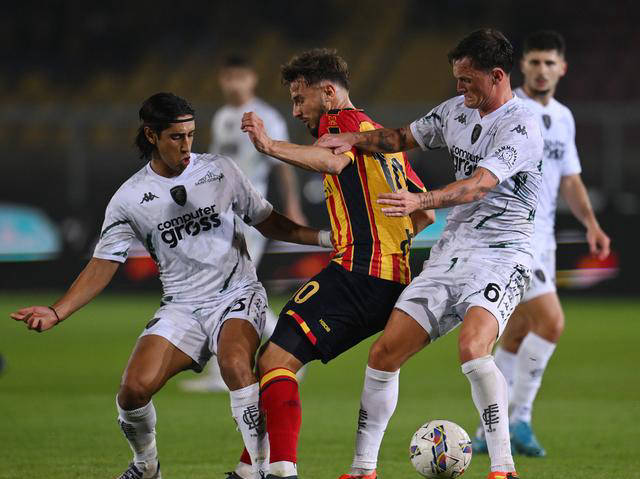 PG电子线上登入-奥格斯堡客场爆冷，继续延续上升势头