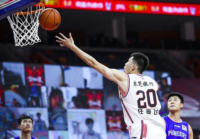 PG电子官方-包含广东宏远客场克服吉林队，领跑积分榜的词条